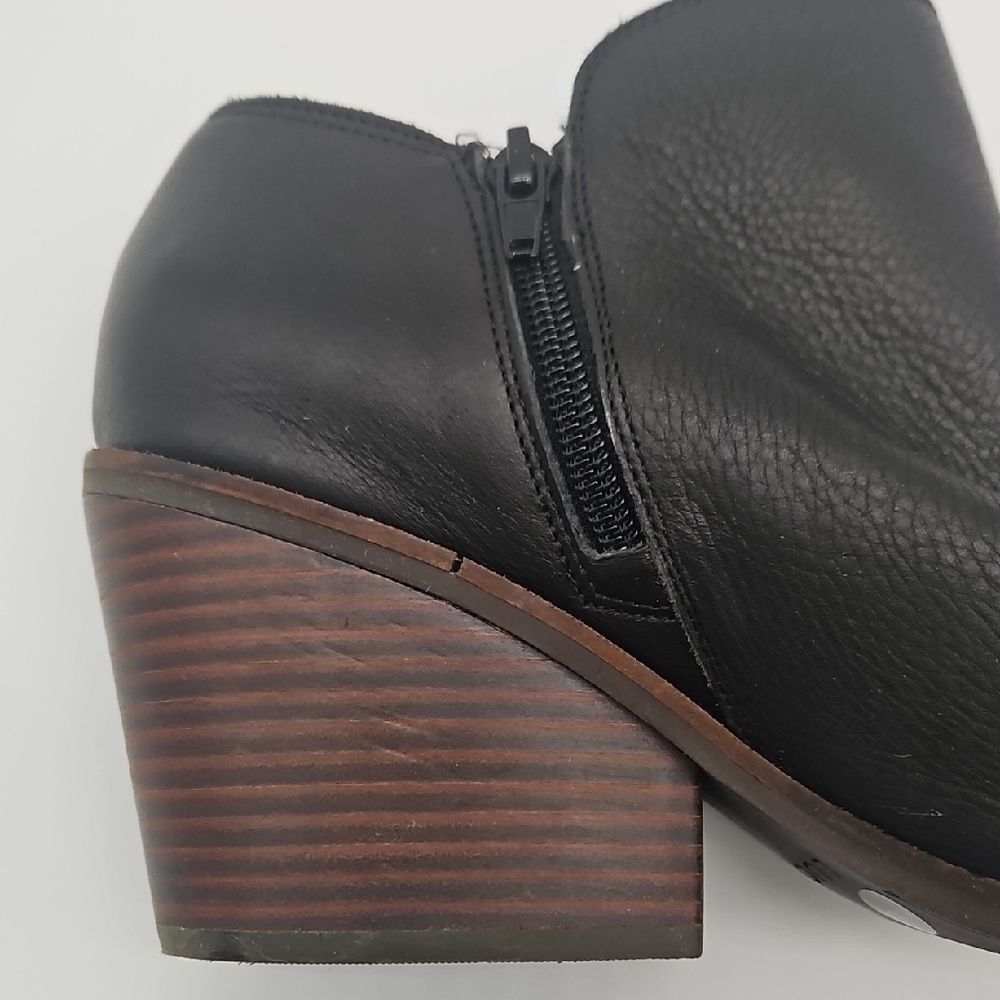 Lucky Brand Black Leather Pointed Ankle Zipper Booties - Picture 9 of 14